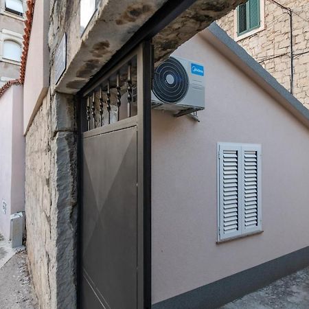 Ferienwohnung Modesty Split Exterior foto