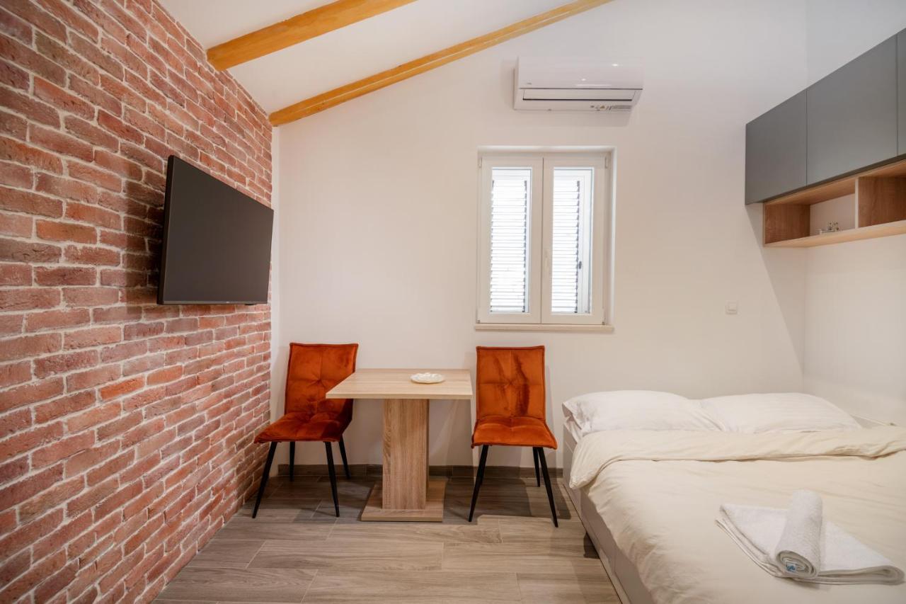 Ferienwohnung Modesty Split Exterior foto
