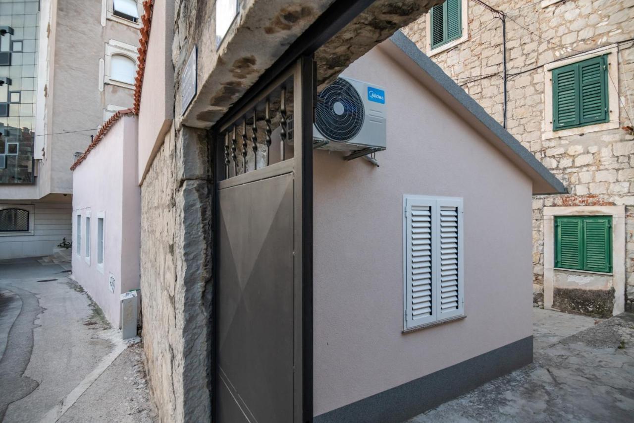 Ferienwohnung Modesty Split Exterior foto